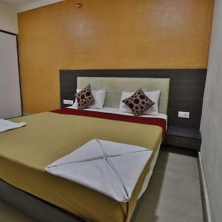 Hotel Vijaya Lakshmi Residency Bangalore Exterior foto