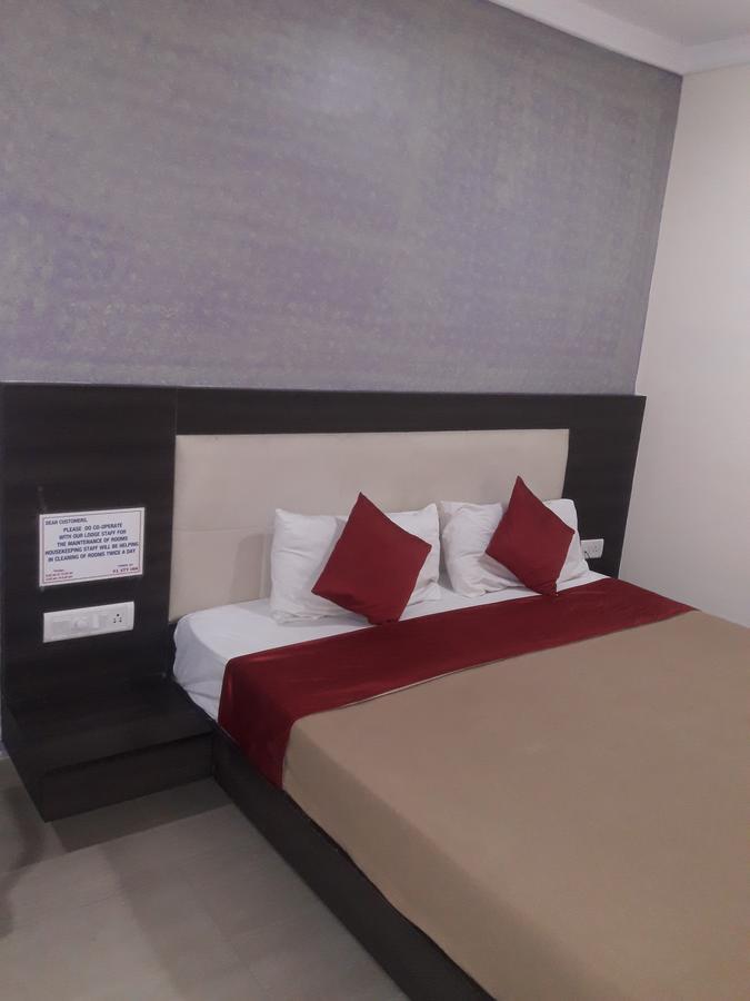 Hotel Vijaya Lakshmi Residency Bangalore Exterior foto